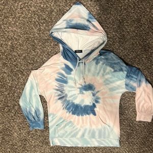 Woman’s tie dye hoodie size large